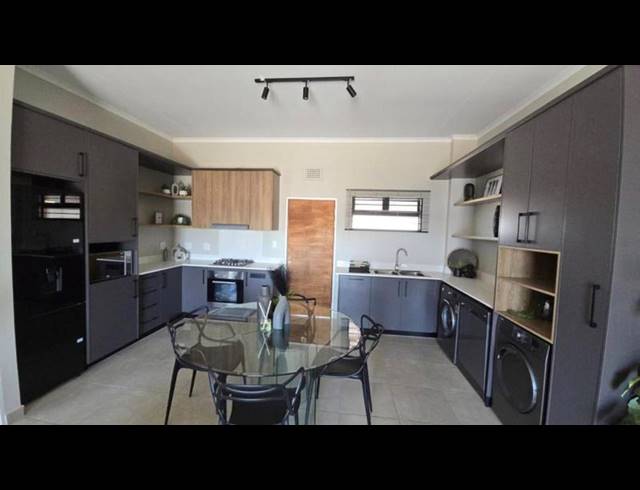 2 BEDROOM TOWNHOUSE FOR SALE IN RIETVALLEIRAND